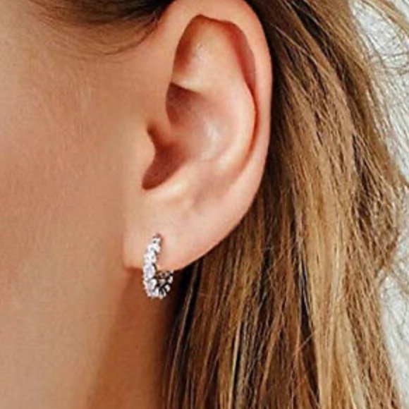 New 18k gold platwd Diamond Hoop Earrings - Picture 2 of 5